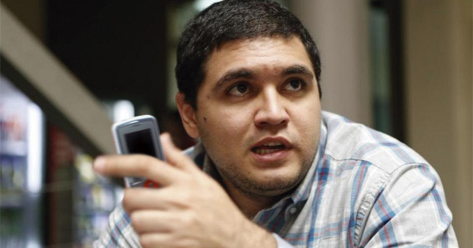Tribunal condena a Luis Carlos Díaz a tuitear sólo desde un Vergatario
