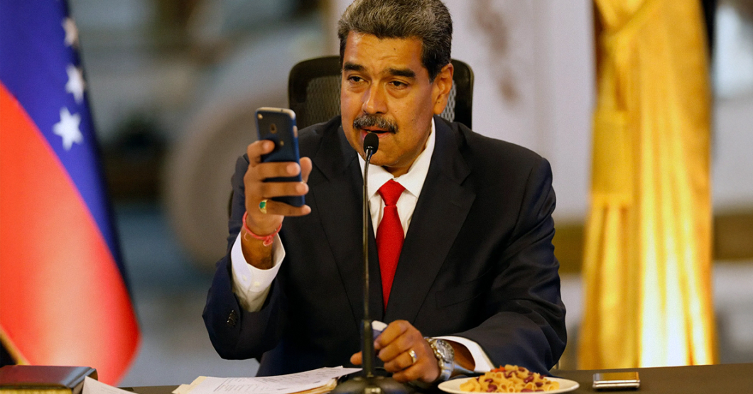 Maduro ordena desbloquear TikTok para poder almorzar