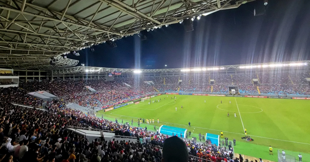 Miles de fanáticos de la Vinotinto cumplen su sueño de llenar Estadio Monumental para ver a Messi