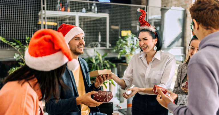 TRAGEDIA: Fiesta de navidad de la empresa era una trampa para una actividad de recursos humanos