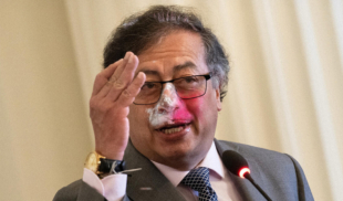 HÉROE: Gustavo Petro promete acabar con la droga en Colombia usando su propia nariz